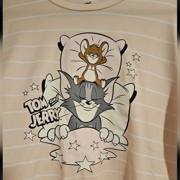 Tom and Jerry Womens XL T-Shirt Sleeping Short Sleeve Tee Pink White Soft NWT - Picture 2 of 3
